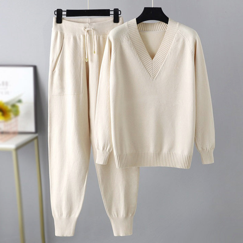 Kiara - Women's V-Neck Sweater & Drawstring Joggers Set
