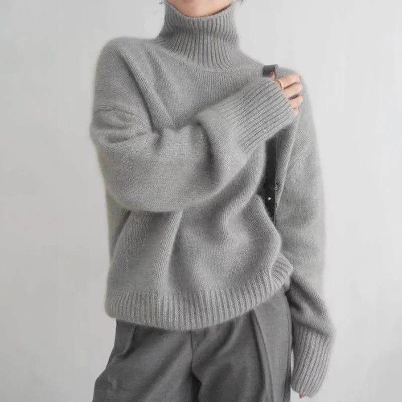 Ara - Women's Oversized Cashmere Turtleneck with Ribbed Trim