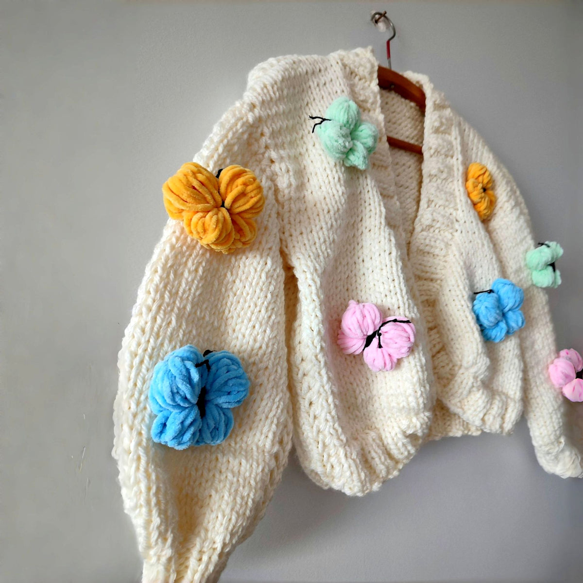 Dolly - Women's Knit Cropped Cardigan with Butterfly Appliques 4
