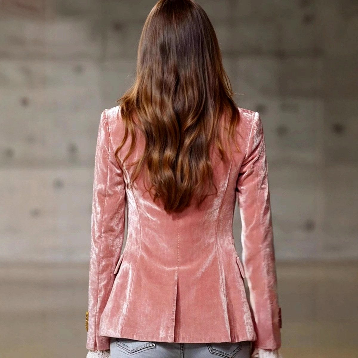Francine - Women's Velvet Notched Lapel Fitted Blazer 2