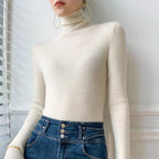 Leila - Women's Slim-Fit Cashmere Turtleneck