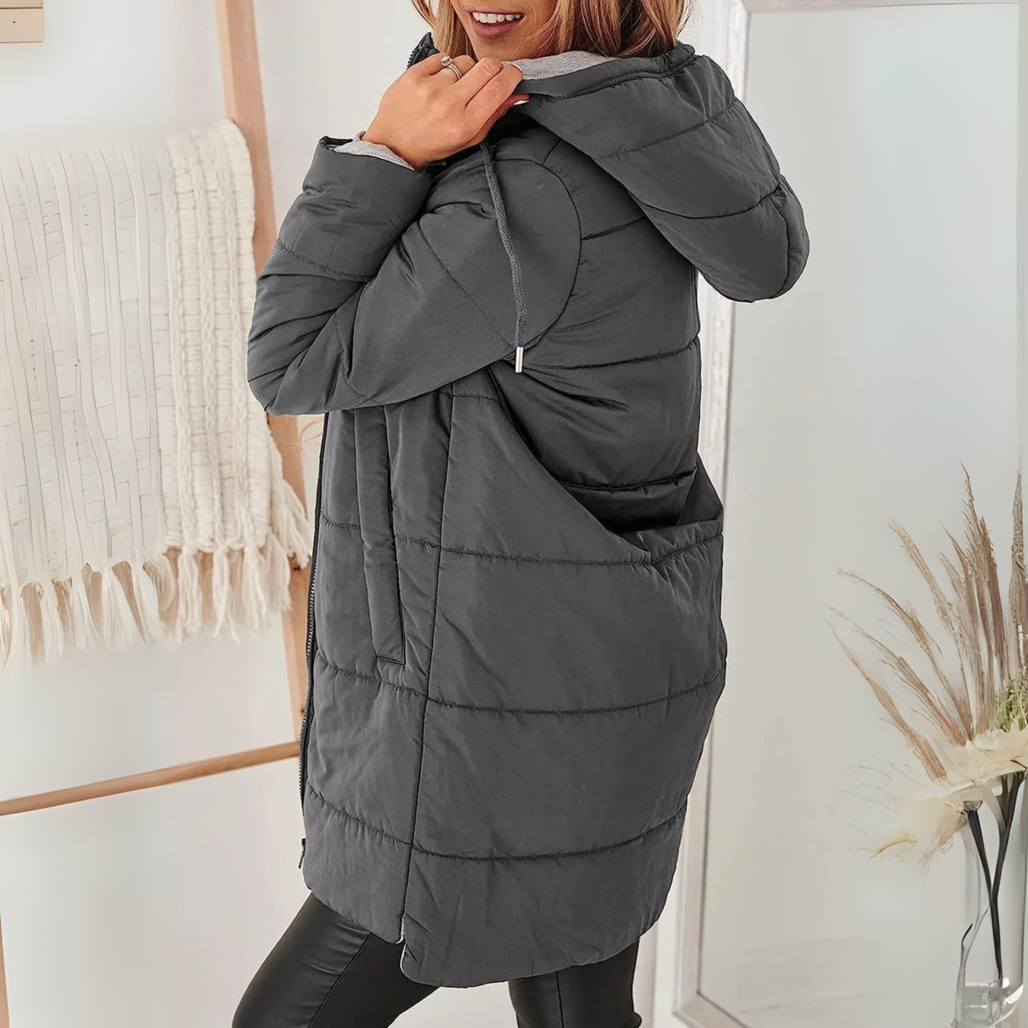 Noelle - Women's Quilted Puffer Jacket with Drawstring Hood